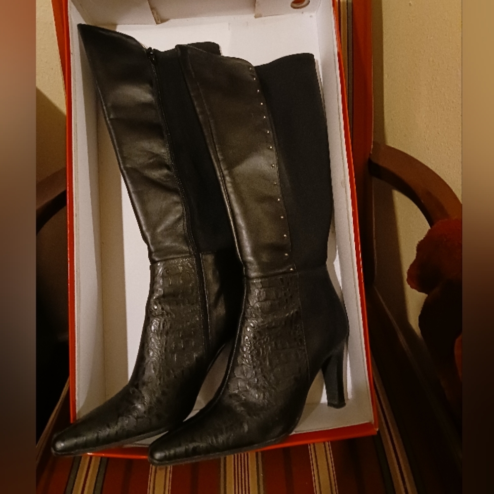 Woman's shoes